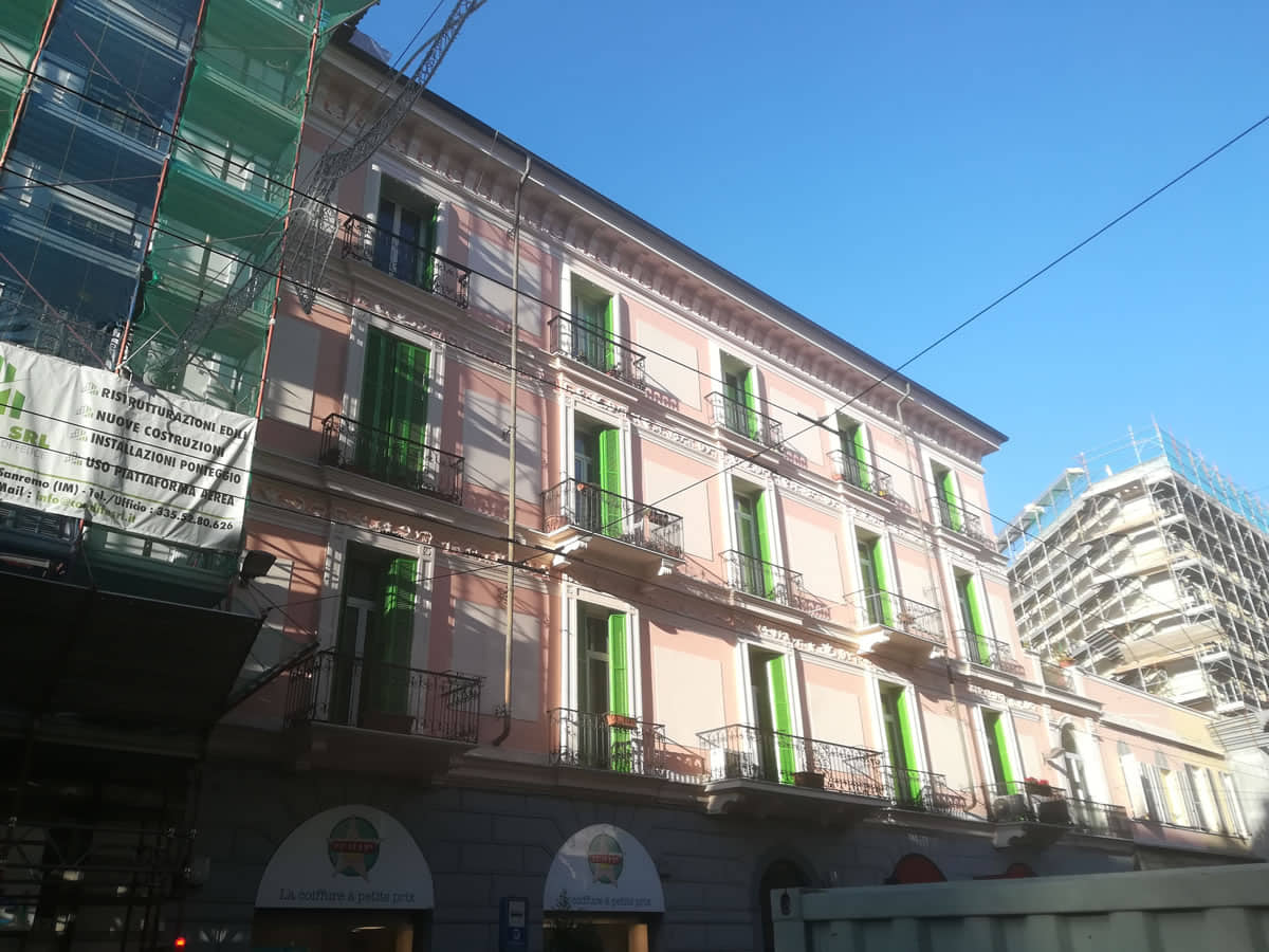 Facciata Sanremo IM – restauro serramenti in legno