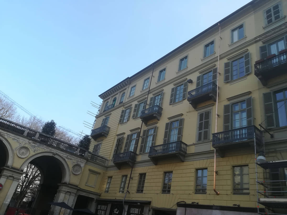 Facciata Storica Torino TO – restauro serramenti in legno