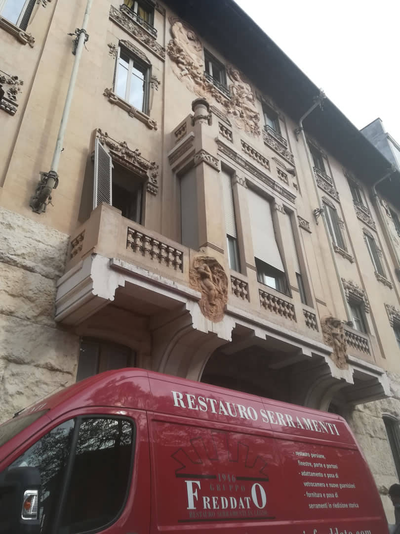 Palazzo privato TO – restauro serramenti in legno