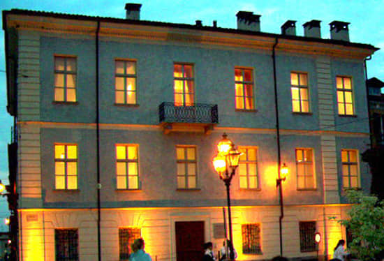 Istituto musicale Vivaldi Busca CN – restauro serramenti in legno