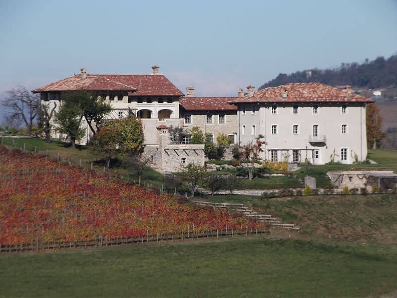 Poderi Einaudi Dogliani CN – restauro serramenti in legno